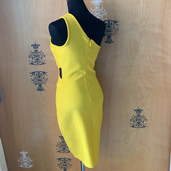 NEW - GORGEOUS Sexy Cut-Out Dress in Bright Yellow - Picture 5 of 14